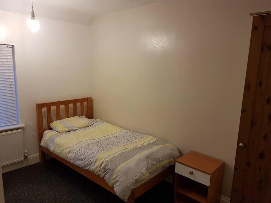 Two Bedroom Maisonette Close Towarwick Uni Κόβεντρι Εξωτερικό φωτογραφία